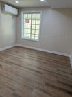 Empty bedroom - 4250 12th St