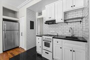 Photo - Stylish One Bedroom Unit With Spare Room Unit 19-102