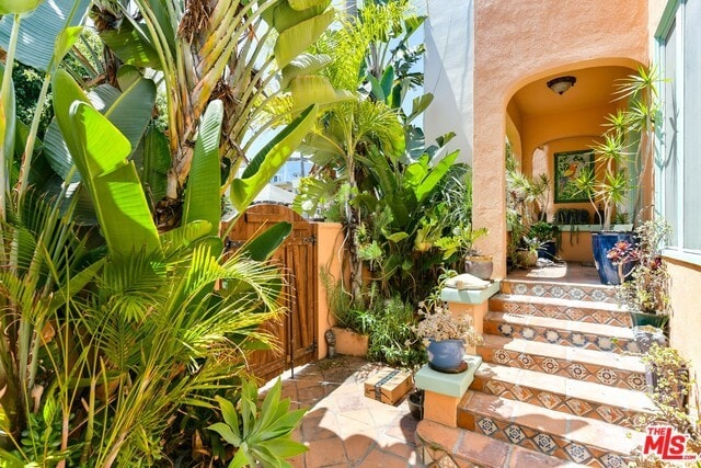 Building Photo - 121 Brooks Ave