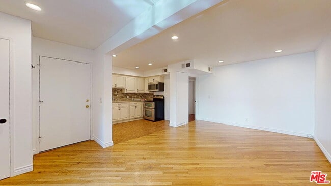 Photo - 5652 Yolanda Ave Unit 6