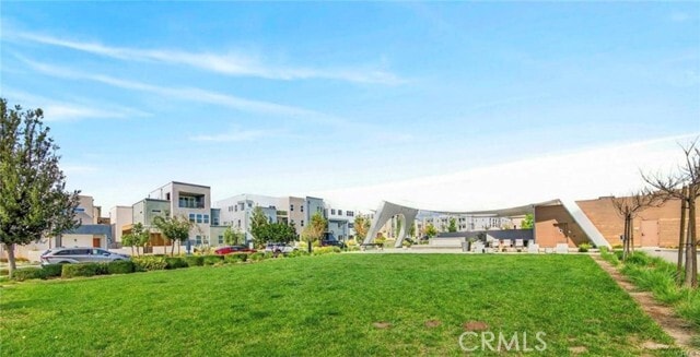 Building Photo - 352 Tank