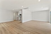 Photo - 913 E Balboa Blvd Townhome
