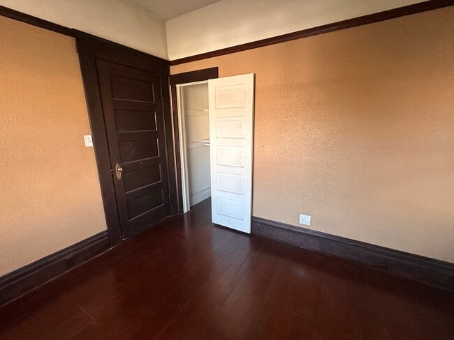 Photo - 847 Linden Ave