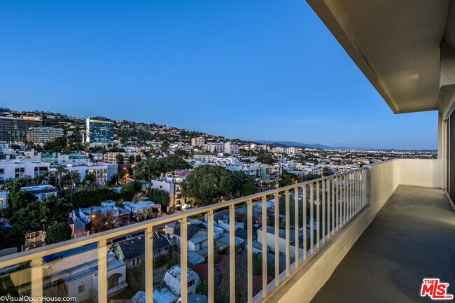 Photo - 838 N Doheny Dr Unit 1105
