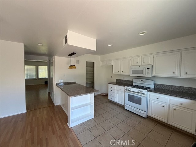 Photo - 623 Briarwood Ln