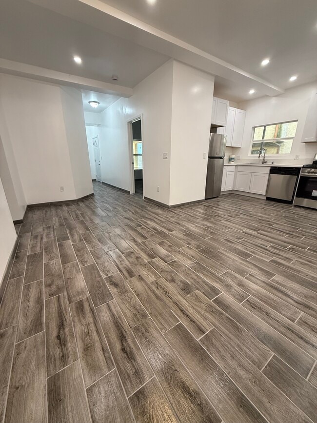 Photo - 14545 Margate St