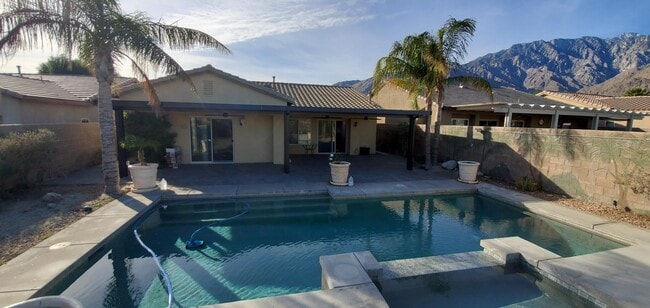 Photo - 716 Summit Dr