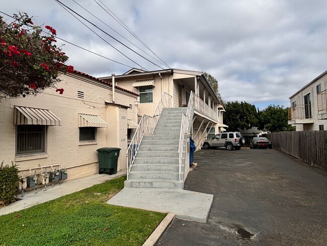 Building Photo - 2 bedrooms 1 bath apartment in Chula Vista Unit D