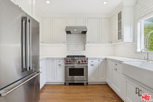 Photo - 11370 Matteson Ave