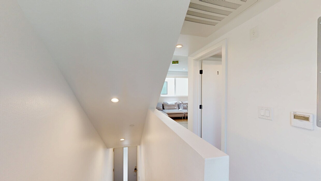 3D Tour - 3001 Van Buren Pl Apartment