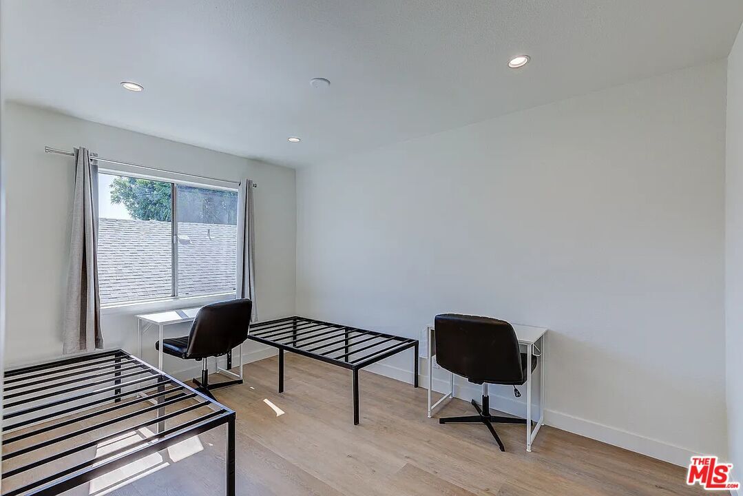Photo - 1281 W 38th St Condo