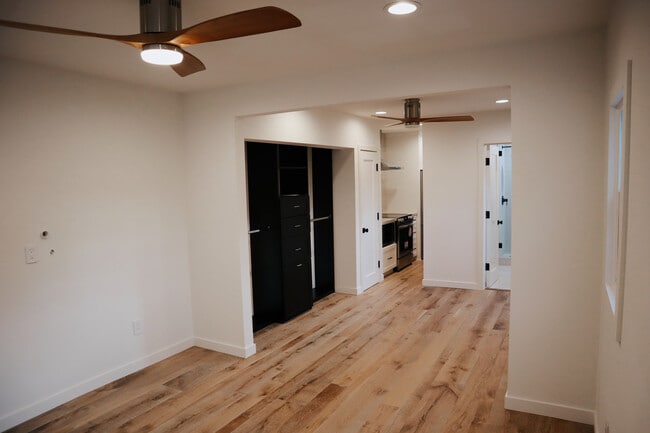 Living Room - 6742 De Longpre Ave