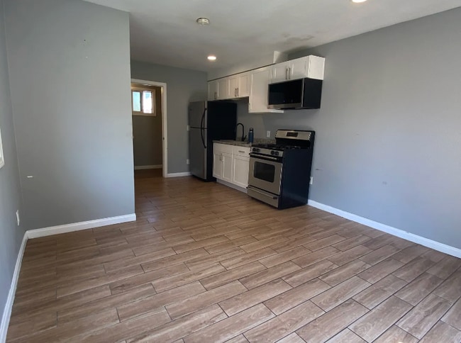 Photo - 1610-12 Dahlia Ave Unit 1614