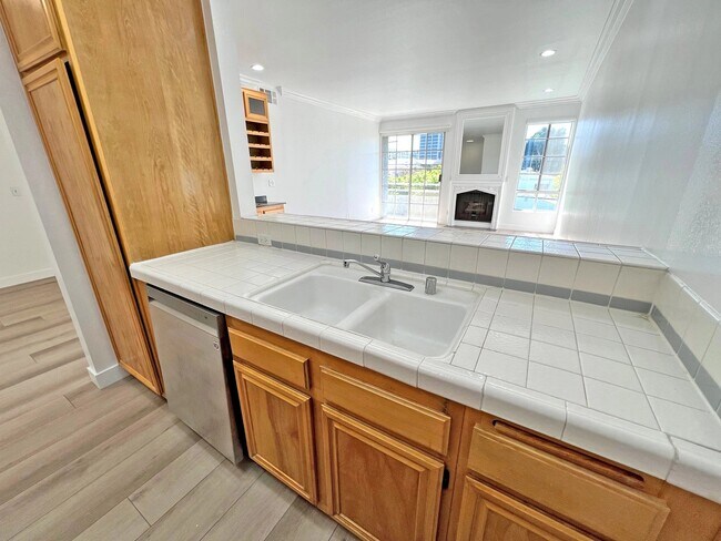 Photo - 15507 Moorpark St Unit 203