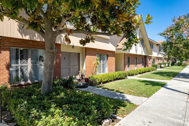 Photo - 6319 Milton Ave