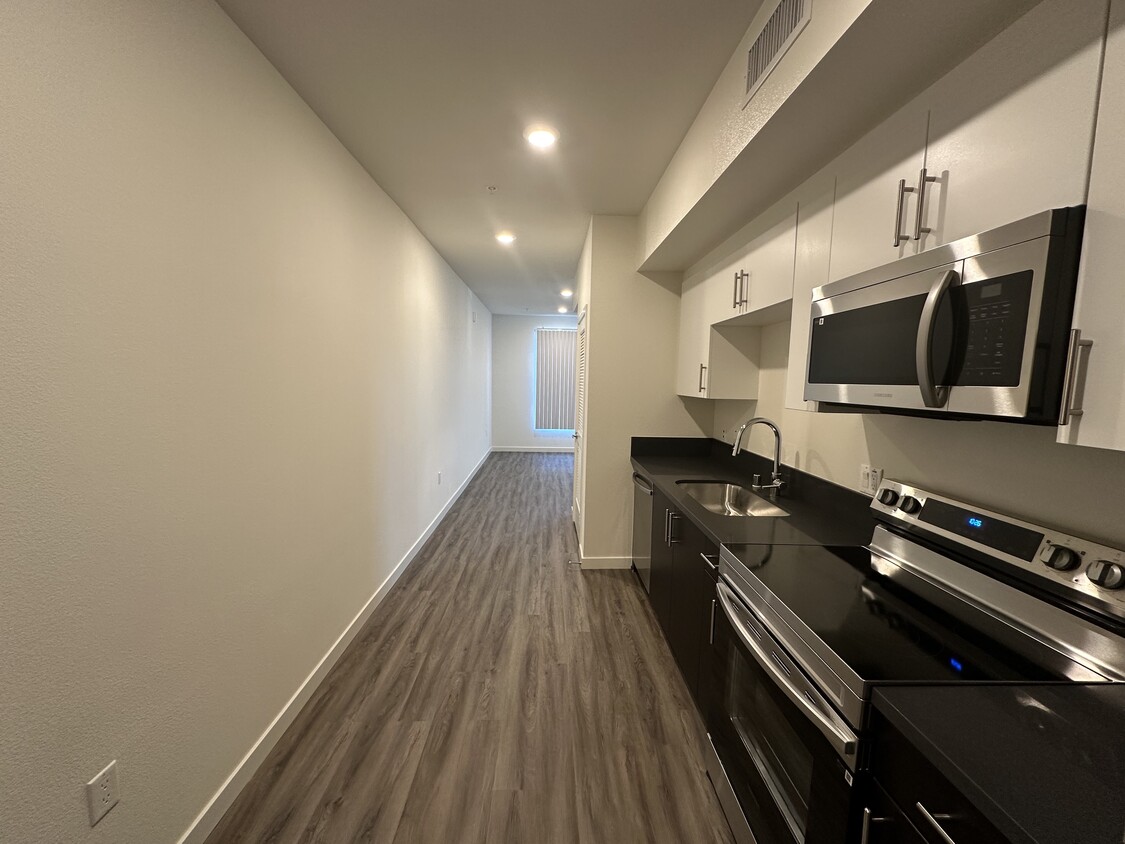 Floor Plan - Studio + 1Bath