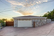 Photo - 713 Mission Dr