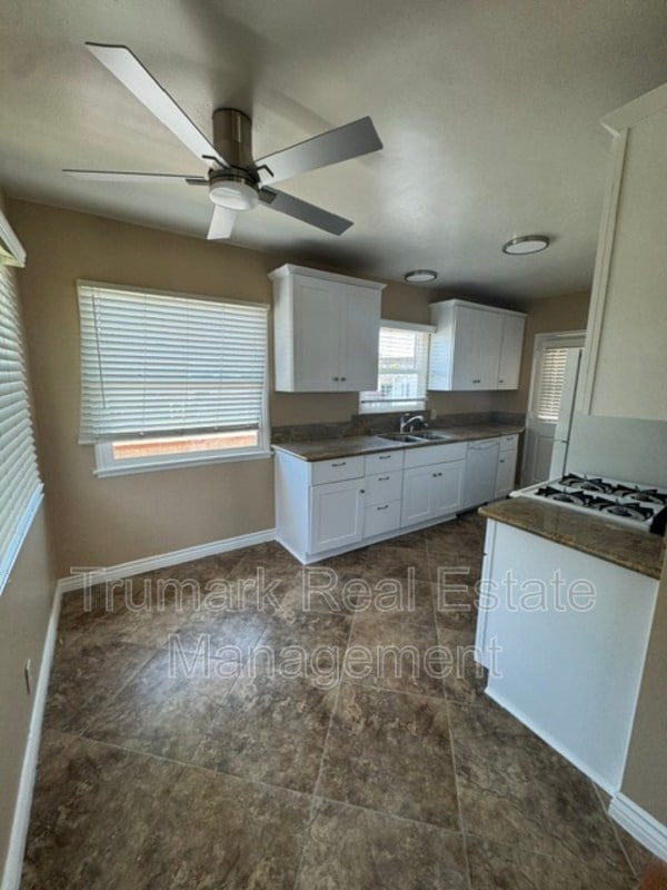 Photo - 2421 N Brighton St