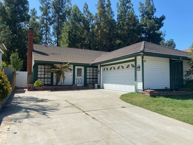 Building Photo - Great Phillips Ranch Home – 3+Office+2 - $...