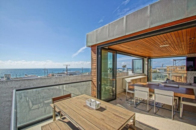 South Patio - 216 33rd Pl