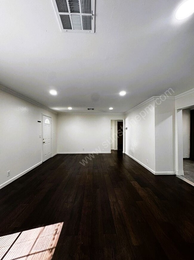 Photo - Newly Renovated 2 Bed, 1 Bath Home with Ap...