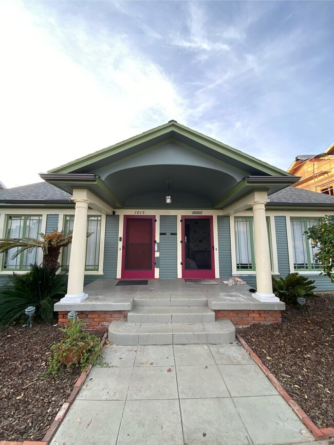 Photo - 1015 Manzanita St