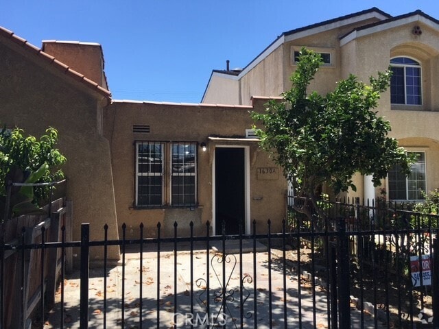Building Photo - 1630 W Parade St Rental