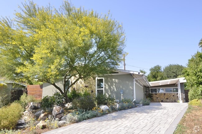Building Photo - 9342 Debra Ave Rental