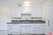 Photo - 837 S Windsor Blvd Unit 7