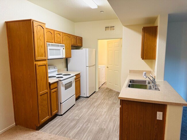 Photo - 2 Bed 2 Bath Condo for Rent in Murrieta