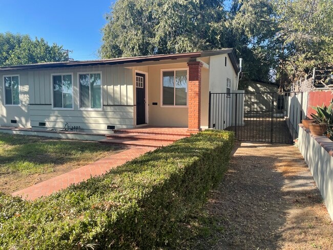 Photo - 251 W Arrow Hwy