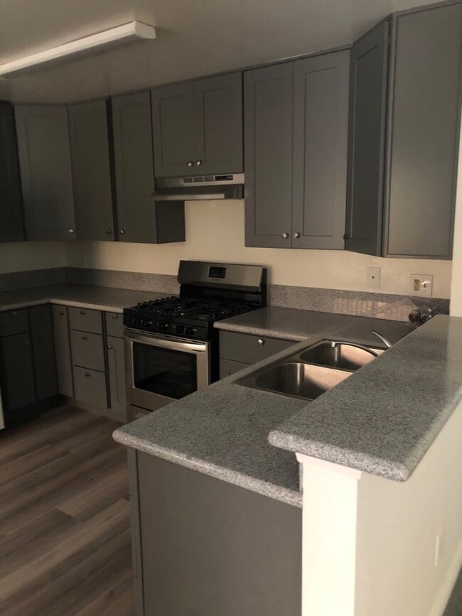 Photo - 4619 Rosewood Ave Unit 206