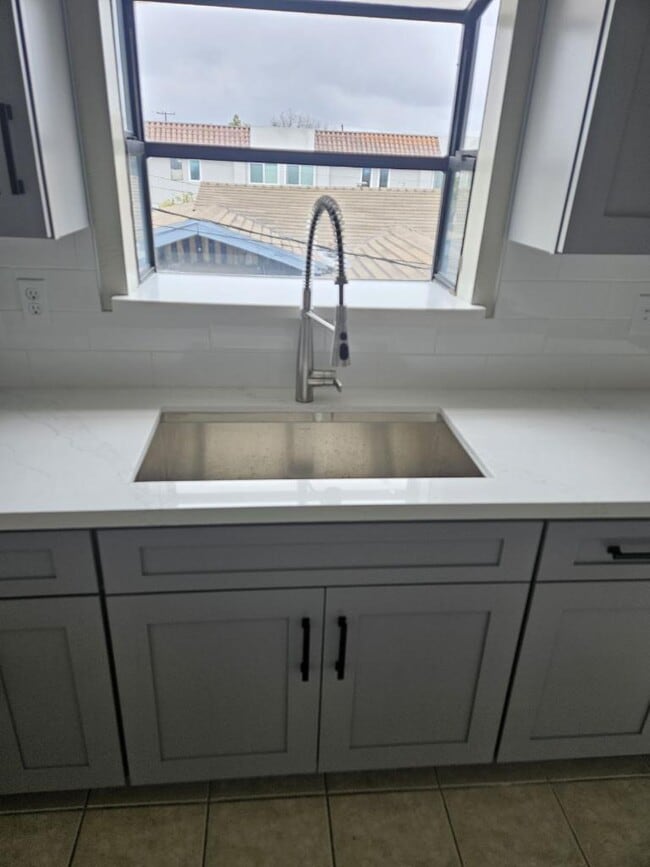 Photo - 220 Marguerita Ave Unit B