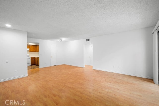 Photo - 330 Pioneer Dr