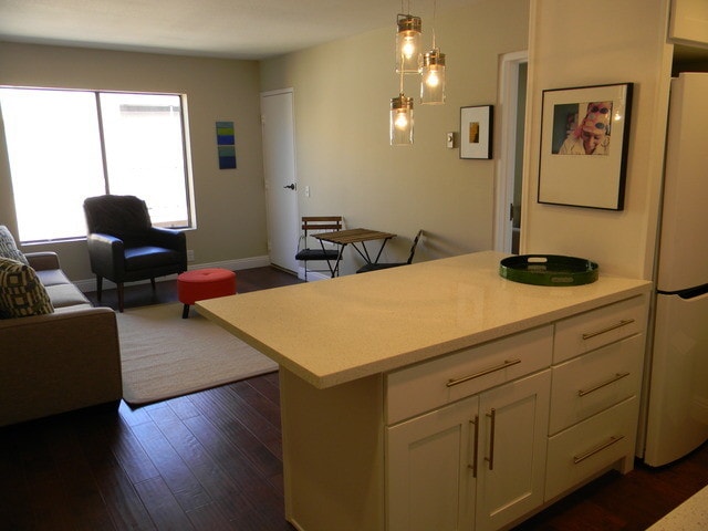 Photo - 225 W 6th St Unit 506