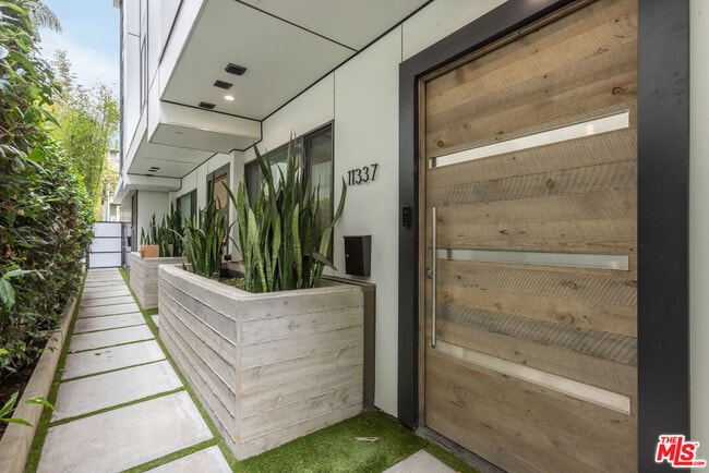 Photo - 11337 Pearl St