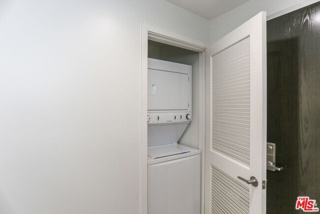 Photo - 744 Hartford Ave Unit 206