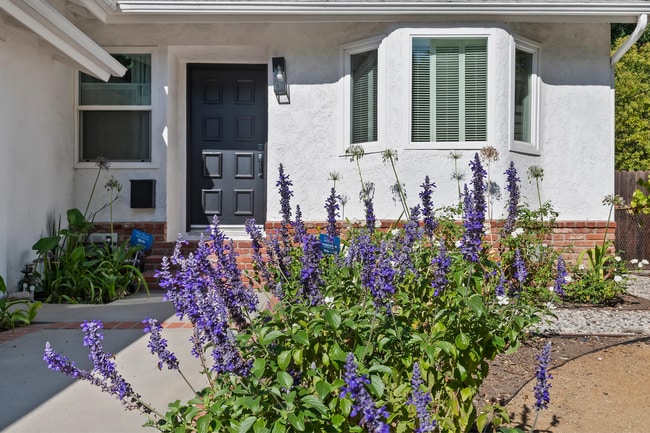 Photo - 4723 Norwich Ave