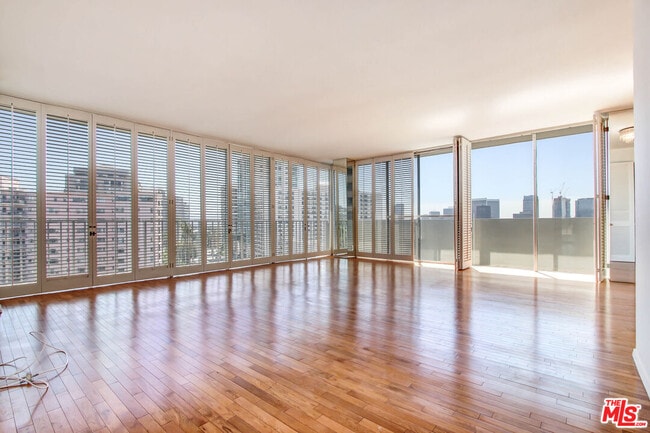 Photo - 10433 Wilshire Blvd Unit 1001