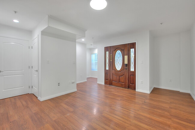 Photo - 3105 Walton Ave