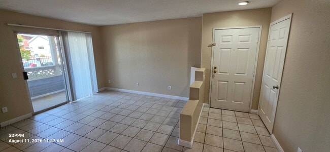Photo - 13927 Midland Rd