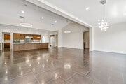 Photo - Luxurious and Rare 5 Bed 5.5 Bath Located ... House