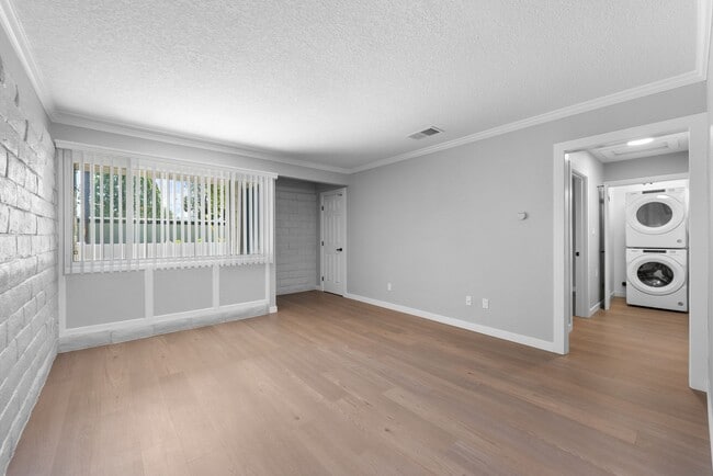 Photo - The Pines Apartments