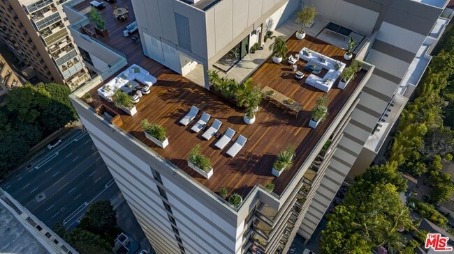 Building Photo - 10445 Wilshire Blvd Unit PH