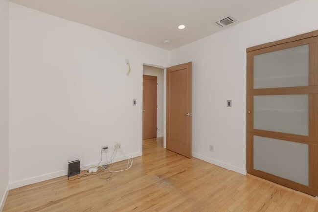 Photo - 709 Avenue D