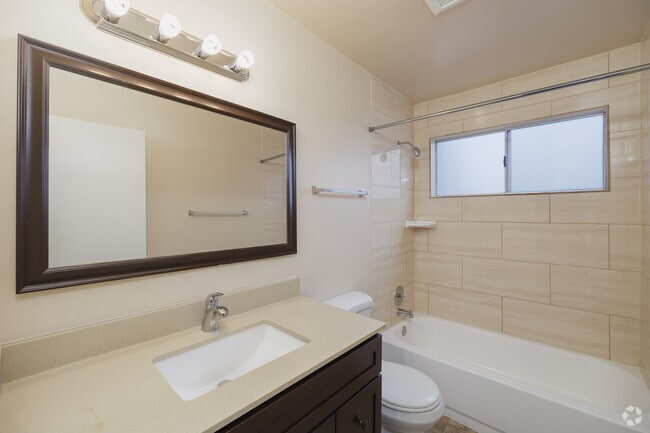2BR, 1BA - 1,100SF - Bathroom - Briarcrest Apartments