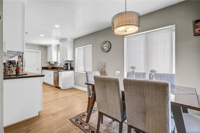 Photo - 18026 Duncan St