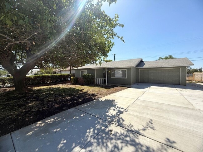 Charming 2 bed 1 bath in Yucaipa, Ca. - Charming 2 bed 1 bath in Yucaipa, Ca. House