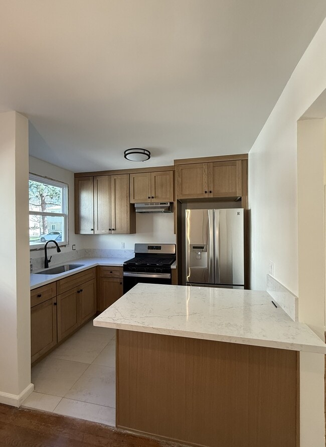 Building Photo - 4131 W Toluca Lake Ave Unit 4131