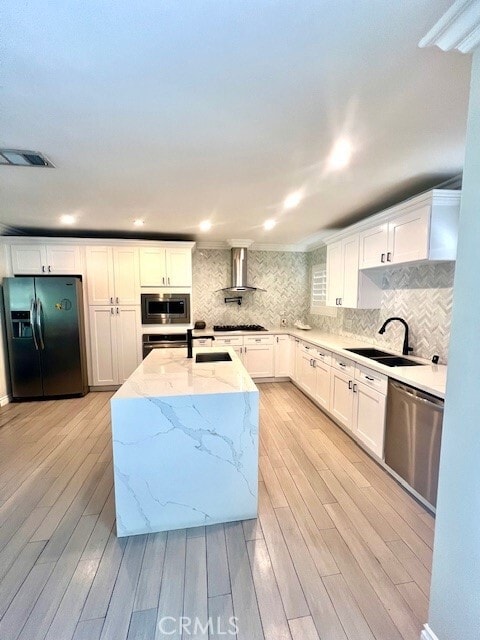 Photo - 22135 Vanowen St